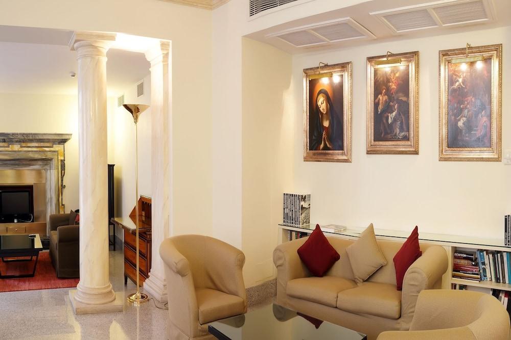 Hotel Albergo Santa Chiara Róma Kültér fotó