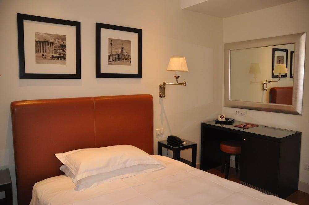 Hotel Albergo Santa Chiara Róma Kültér fotó