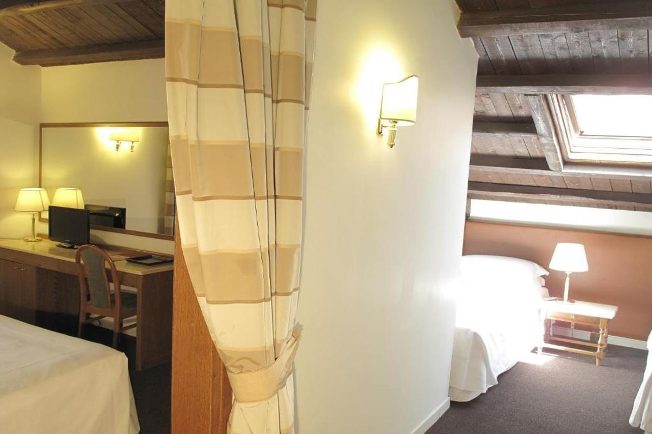 Hotel Albergo Santa Chiara Róma Kültér fotó