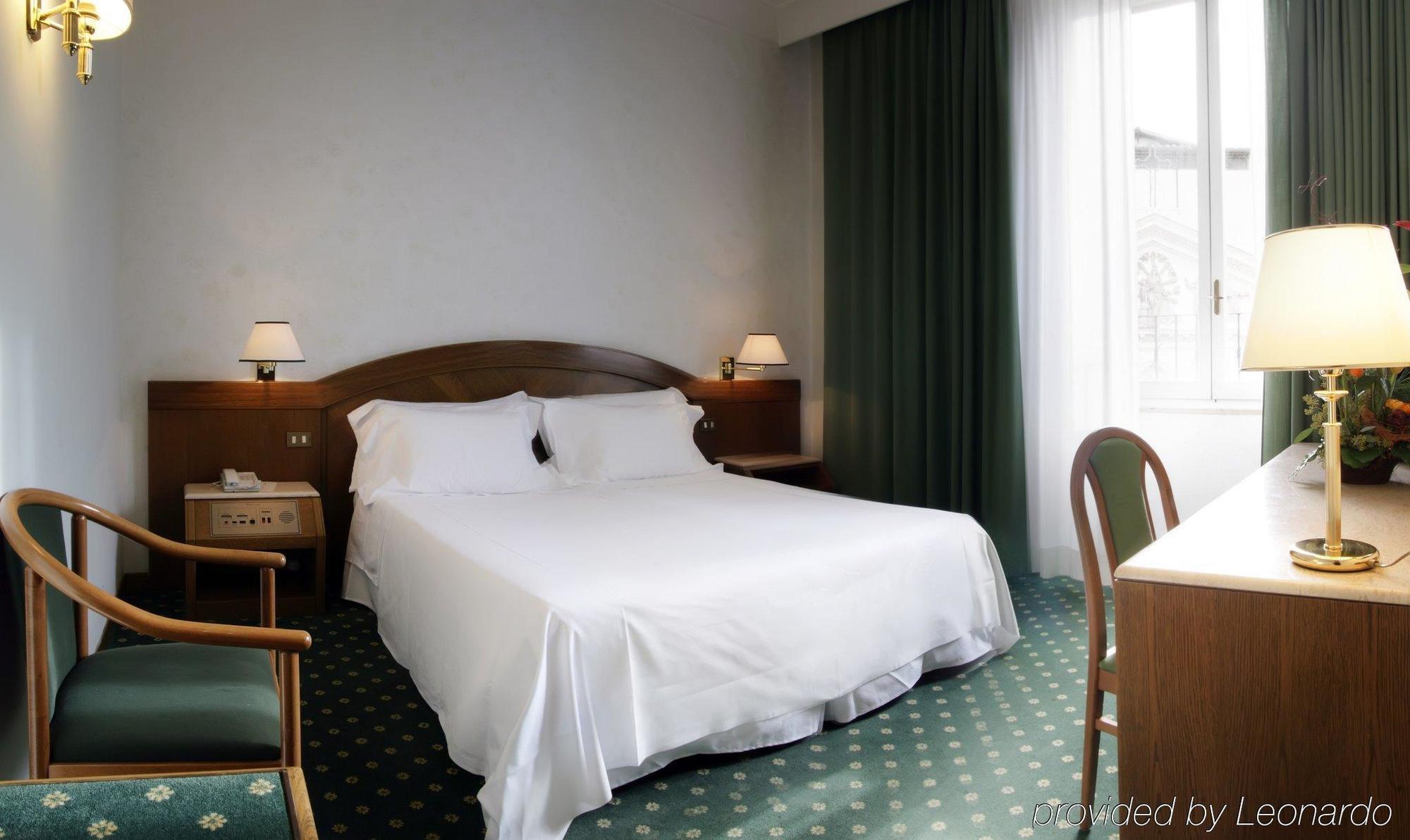 Hotel Albergo Santa Chiara Róma Szoba fotó