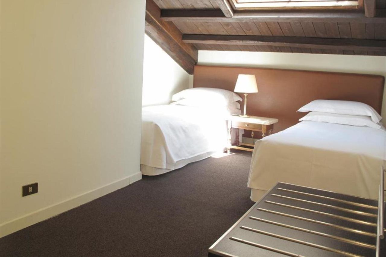 Hotel Albergo Santa Chiara Róma Kültér fotó
